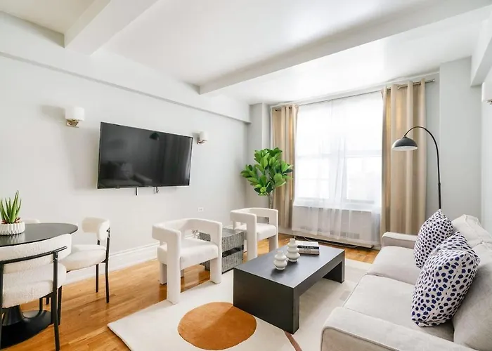 73-208 New 2Br 2Bath Uws Doorman Gym