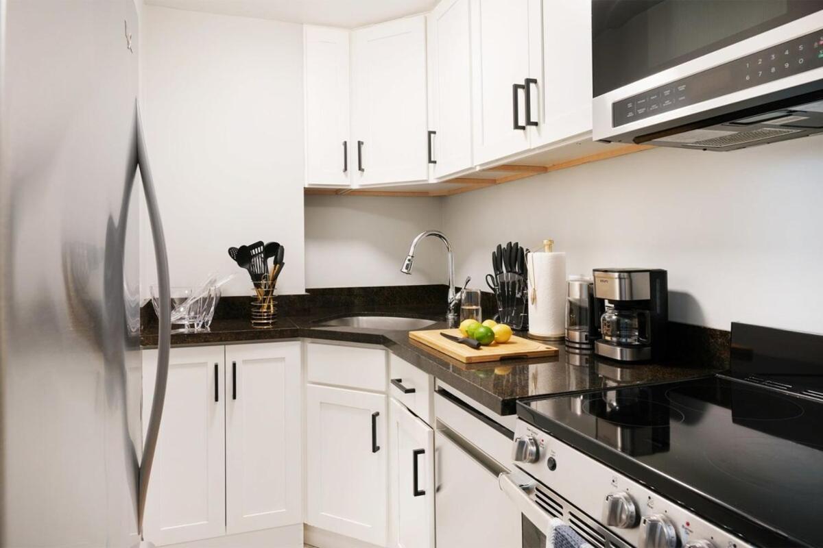 73-208 New 2br 2bath Uws Doorman Gym Appartement New York