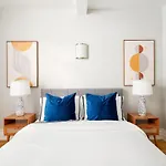 73-208 New 2Br 2Bath Uws Doorman Gym
